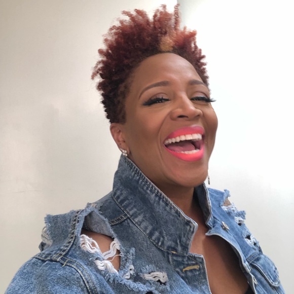 Meet your Posher, AverySunshine!!!! - Picture 3 of 6